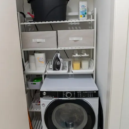 Center - Free Parking, Netflix And Wi-fi