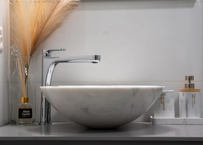 Center - Free Parking, Netflix And Wi-fi * Locarno