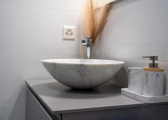 Apartman Center - Free Parking, Netflix And Wi-fi *